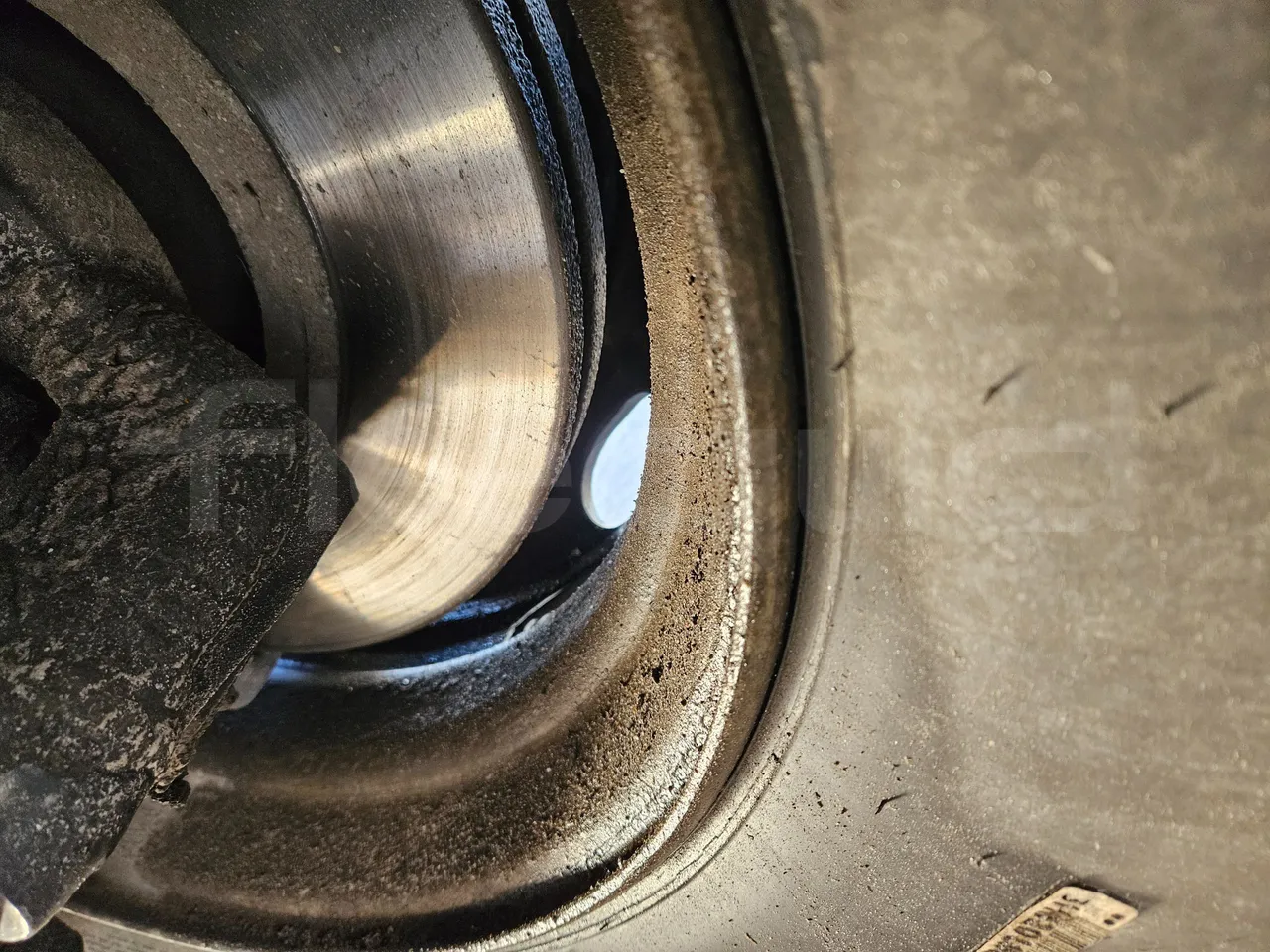 Man A91 Carrier - EUR4 - 206kW - 12.700m - front discs left