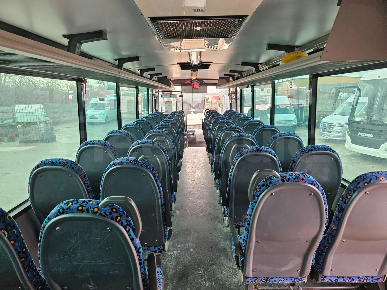 Man A91 Carrier - EUR4 - 206kW - 12.700m - forward view middle aisle