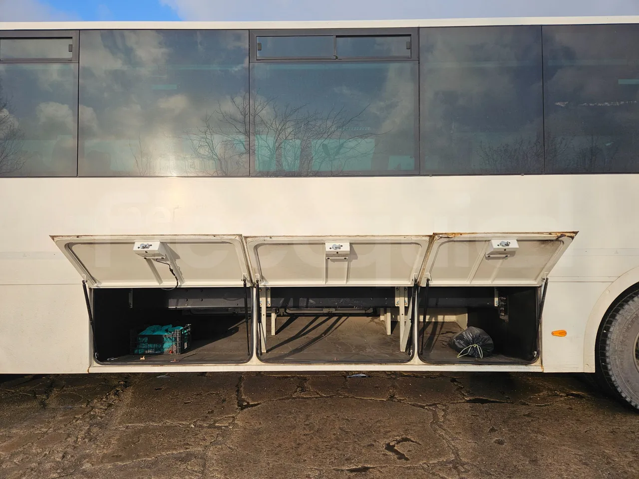 Man A91 Carrier - EUR4 - 206kW - 12.700m - luggage rack photo