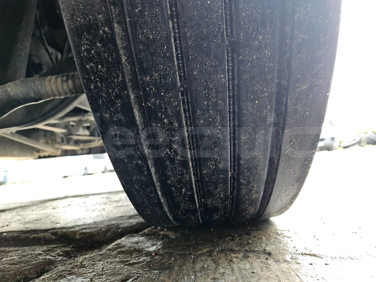 Man A91 Carrier - EUR4 - 206kW - 12.700m - tread condition front tires right