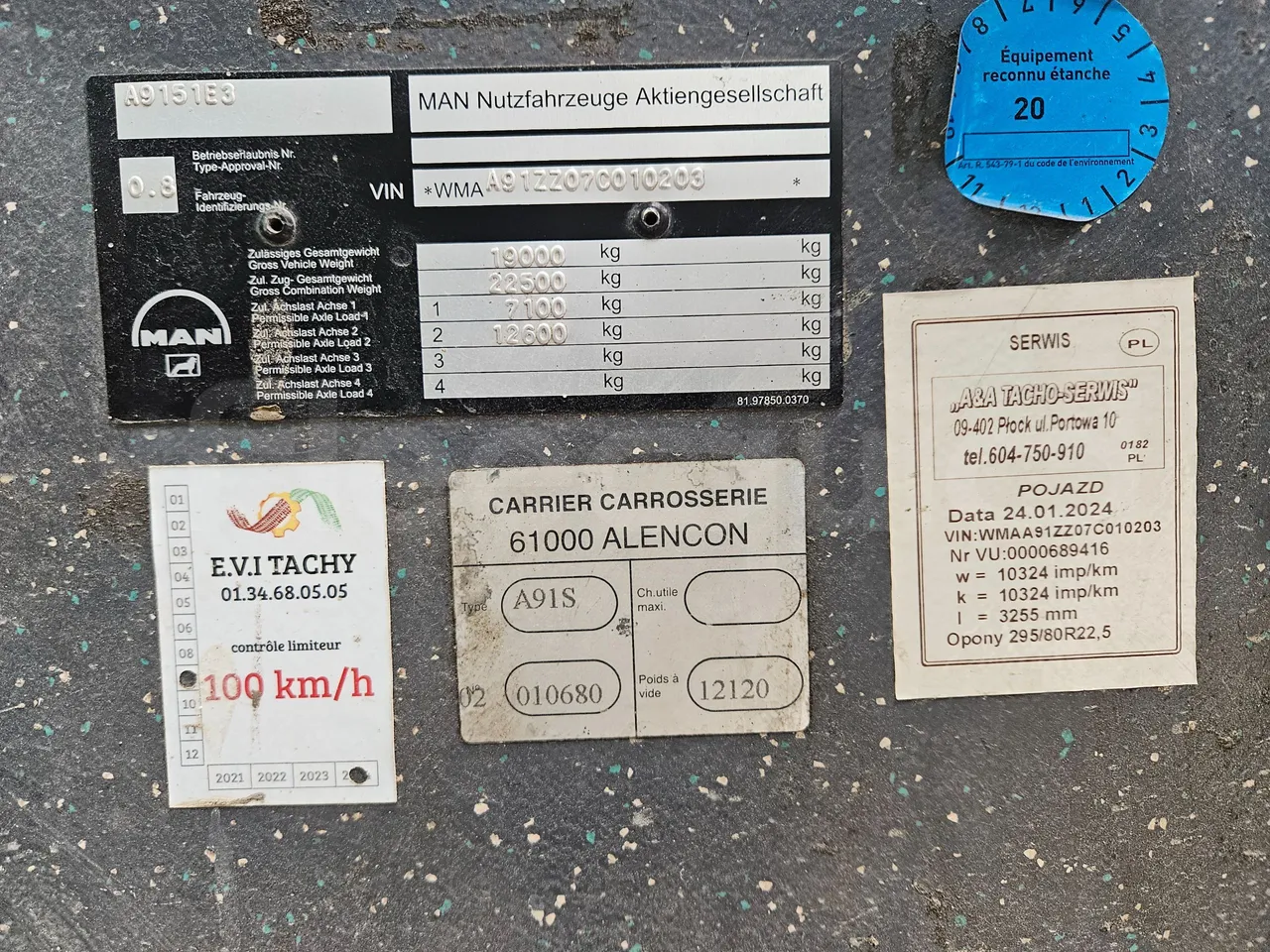 Man A91 Carrier - EUR4 - 206kW - 12.700m - vehicle plate photo