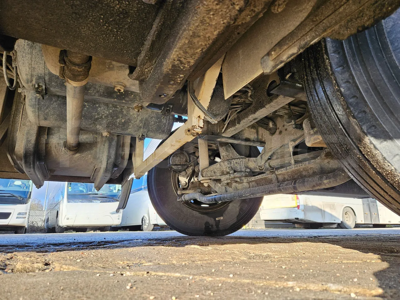 Man A91 Carrier - EUR4 - 206kW - 12.700m - front axle right side