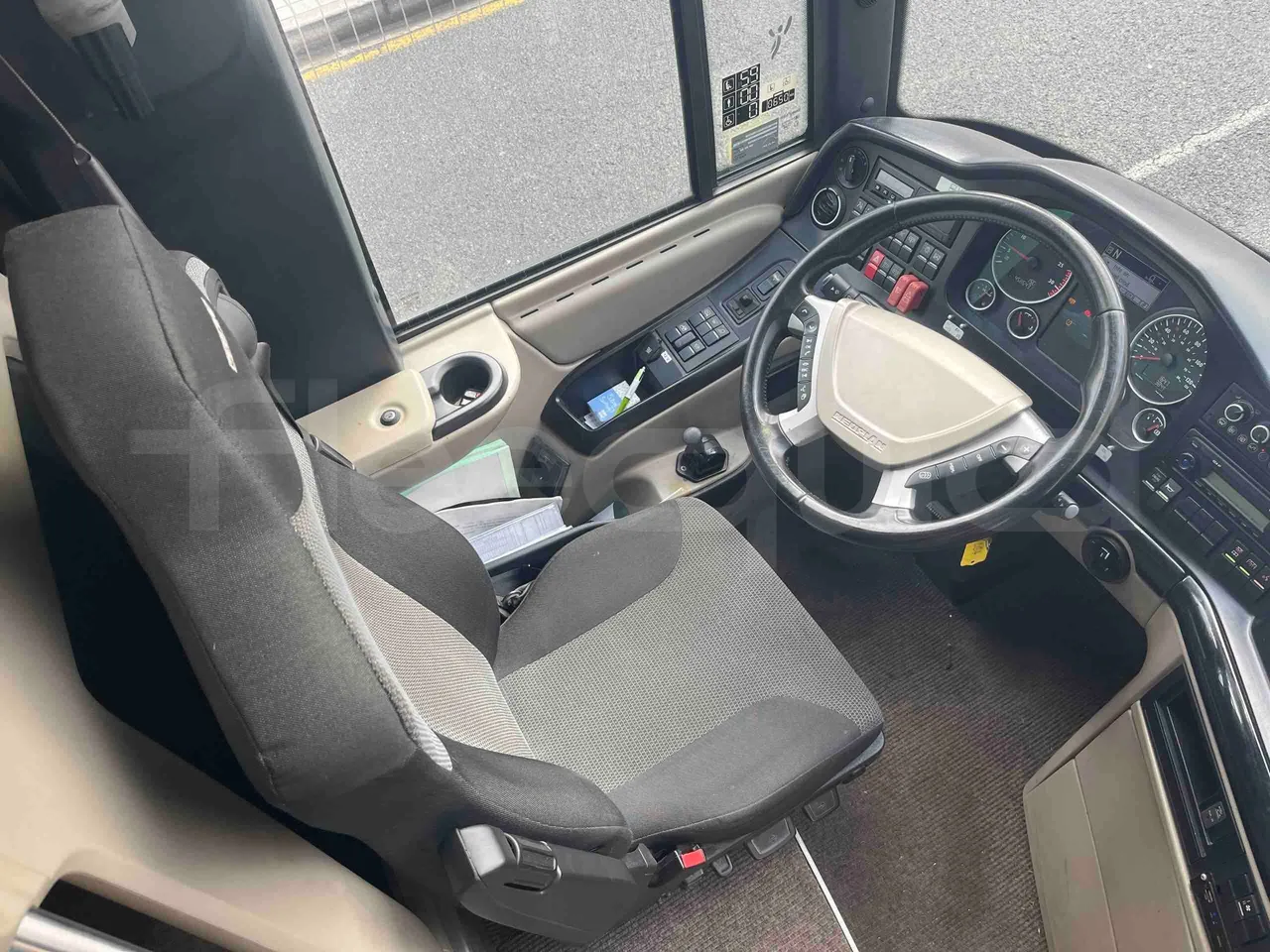 Man Tourliner C JOACB - Euro6 - 338kW - 13.103mt - driver's seat photo