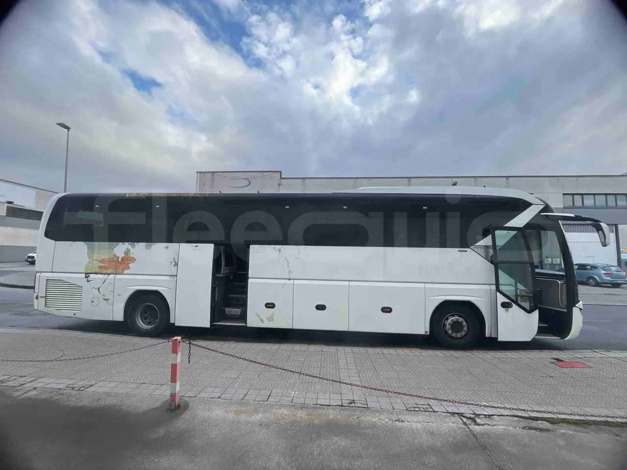 Man Tourliner C JOACB - Euro6 - 338kW - 13.103mt - right side doors open