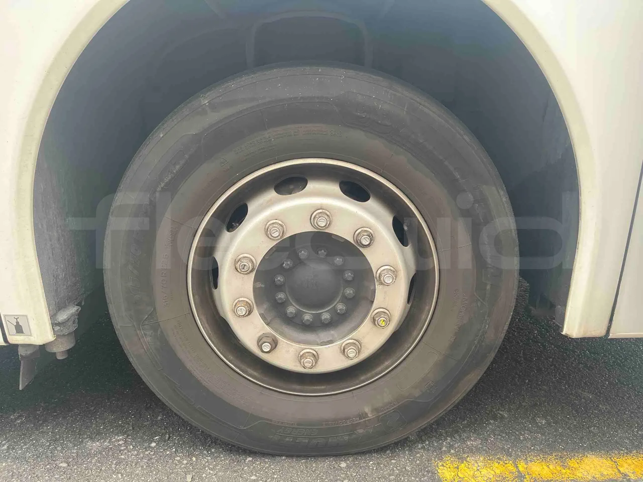 Man Tourliner C JOACB - Euro6 - 338kW - 13.103mt - front left tire measurements