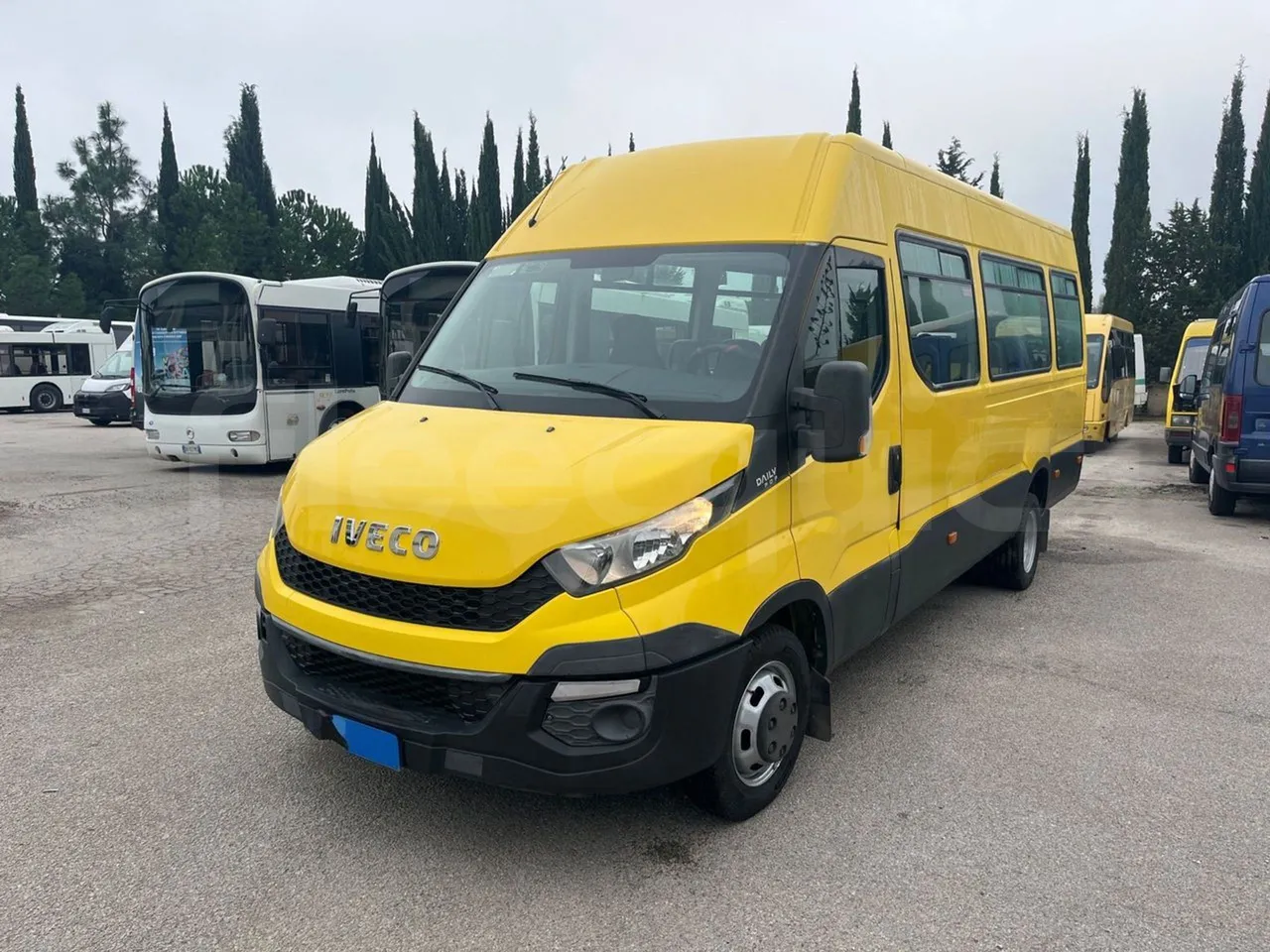 Iveco Daily A50/S30/VI - Euro6 - 125kw - 7.294mt - 3/4 front left
