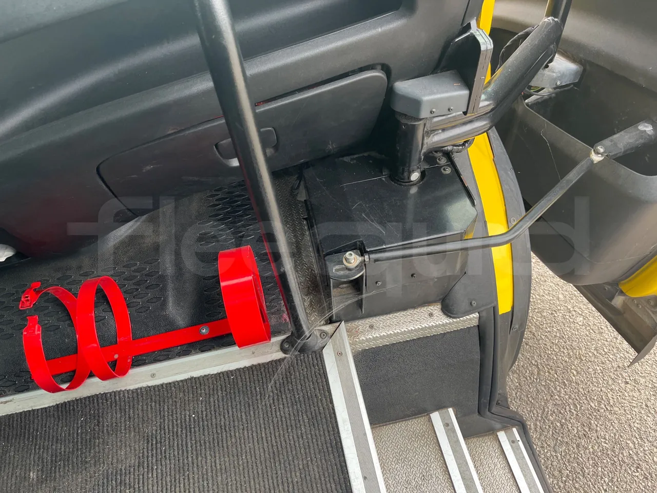 Iveco Daily A50/S30/VI - Euro6 - 125kw - 7.294mt - door mechanism photo