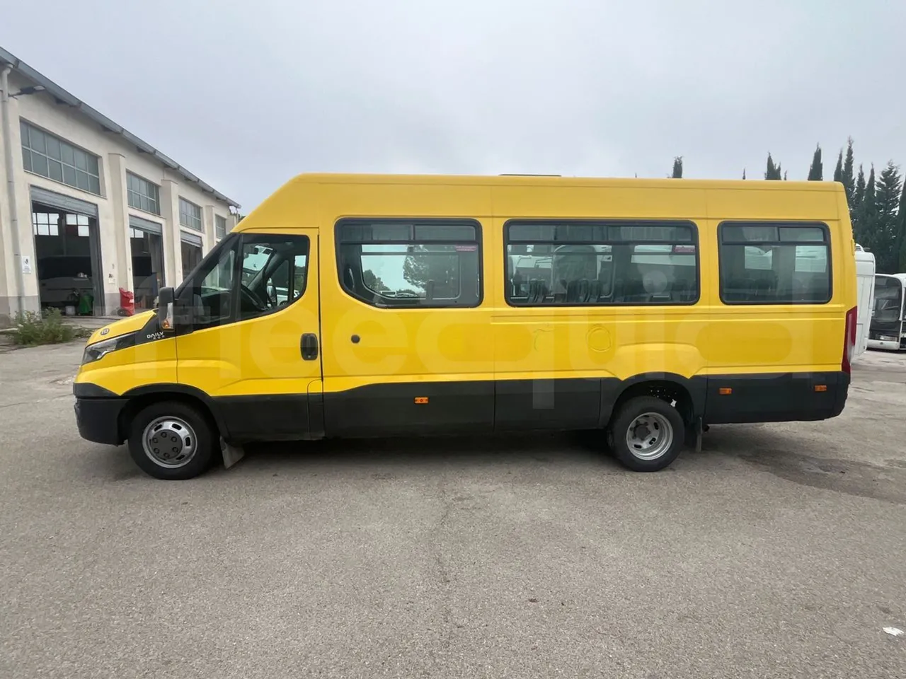 Iveco Daily A50/S30/VI - Euro6 - 125kw - 7.294mt - left side photo