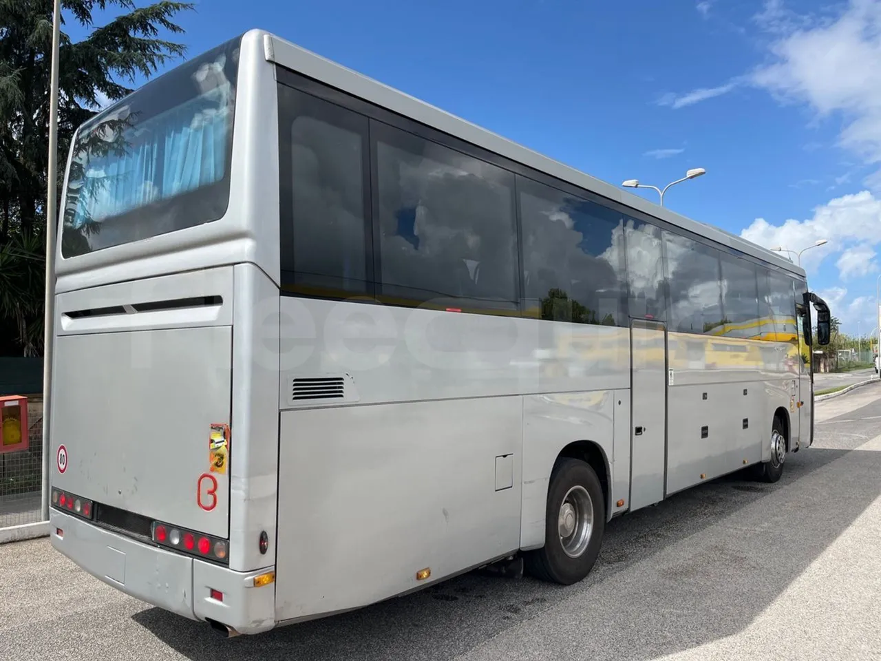 Iveco Evadys SFR130 -EUR5-279kW -11.995m - 3/4 right rear doors closed