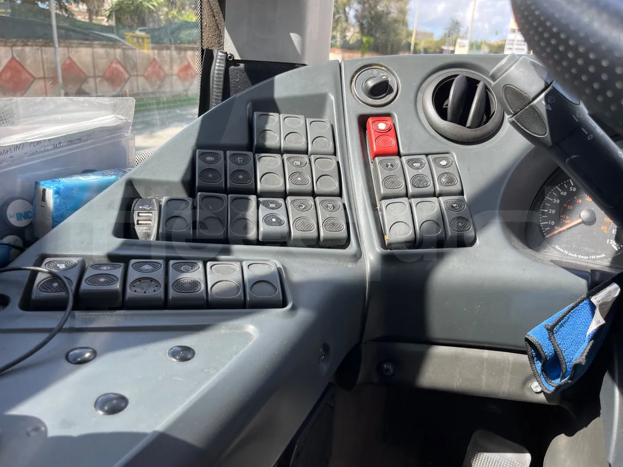 Iveco Evadys SFR130 -EUR5-279kW -11.995m - onboard devices 1