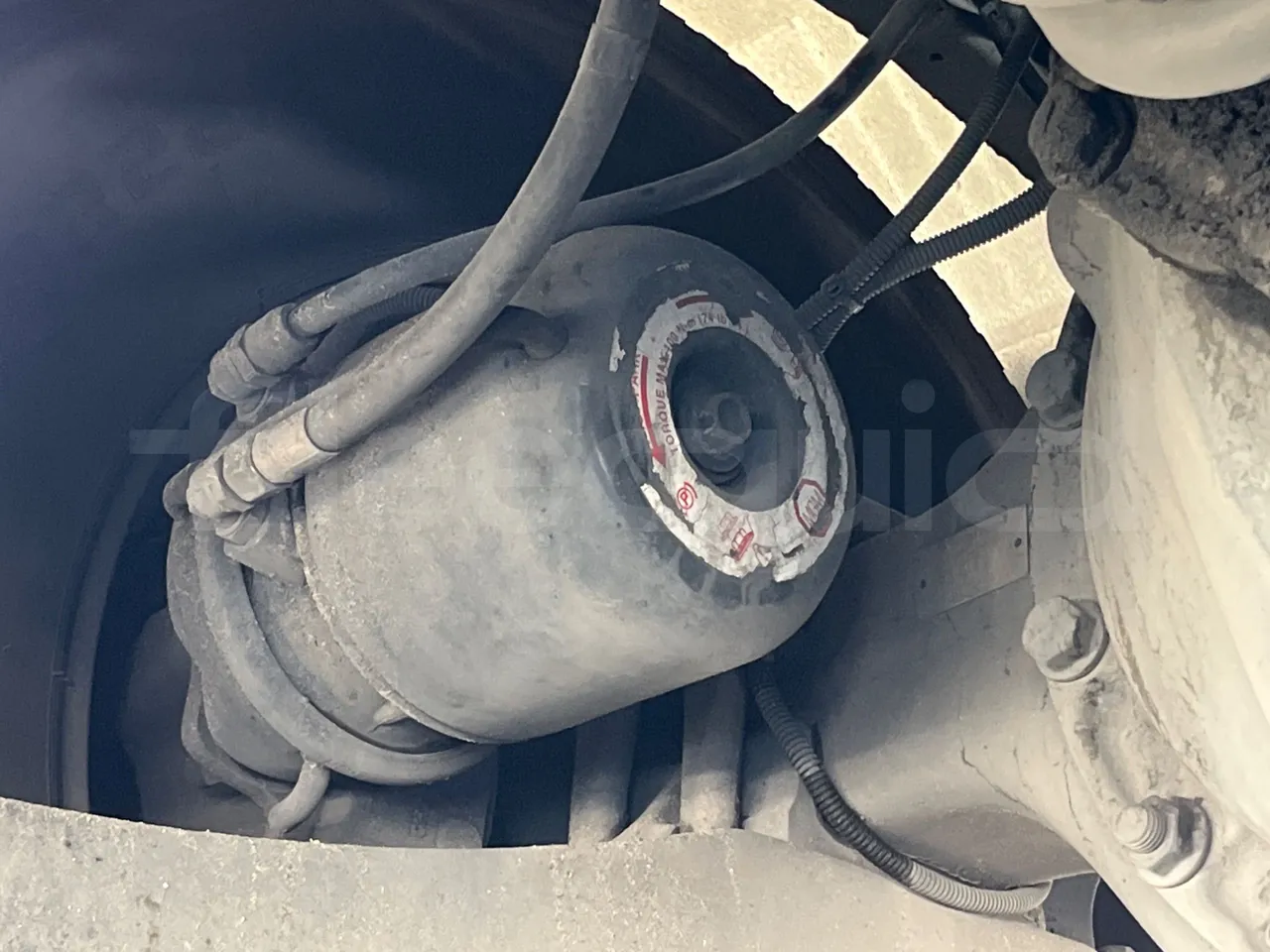 Iveco Evadys SFR130 -EUR5-279kW -11.995m - axle 2 caliper brakes left
