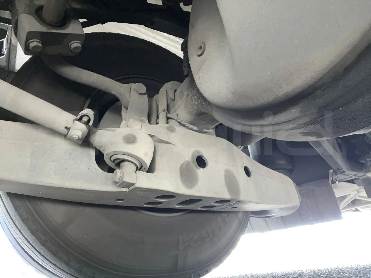 Iveco Evadys SFR130 -EUR5-279kW -11.995m - axle 2 discs left
