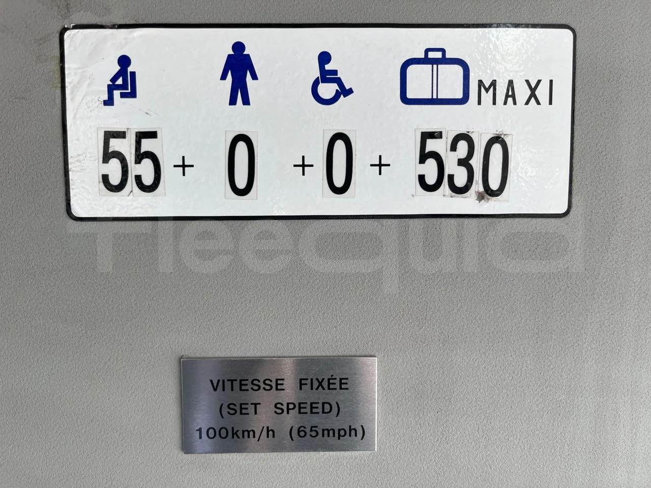Iveco Evadys SFR130 -EUR5-279kW -11.995m - seat plate photo