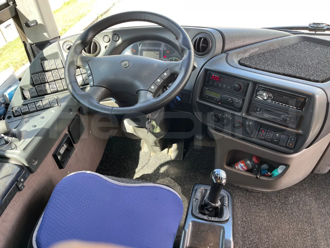 Iveco Evadys SFR130 -EUR5-279kW -11.995m - steering wheel photo