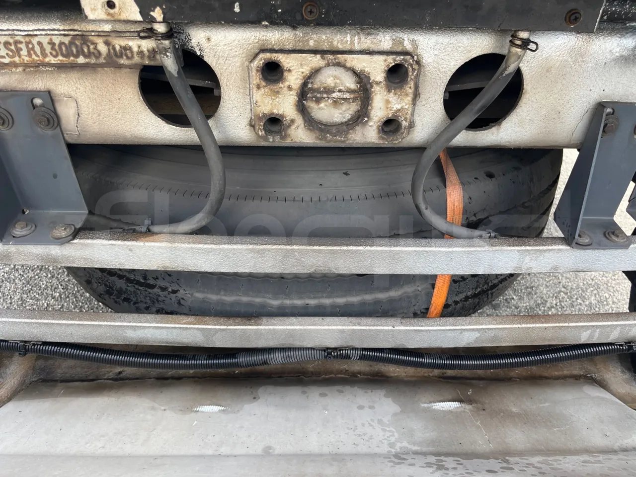 Iveco Evadys SFR130 -EUR5-279kW -11.995m - spare wheel