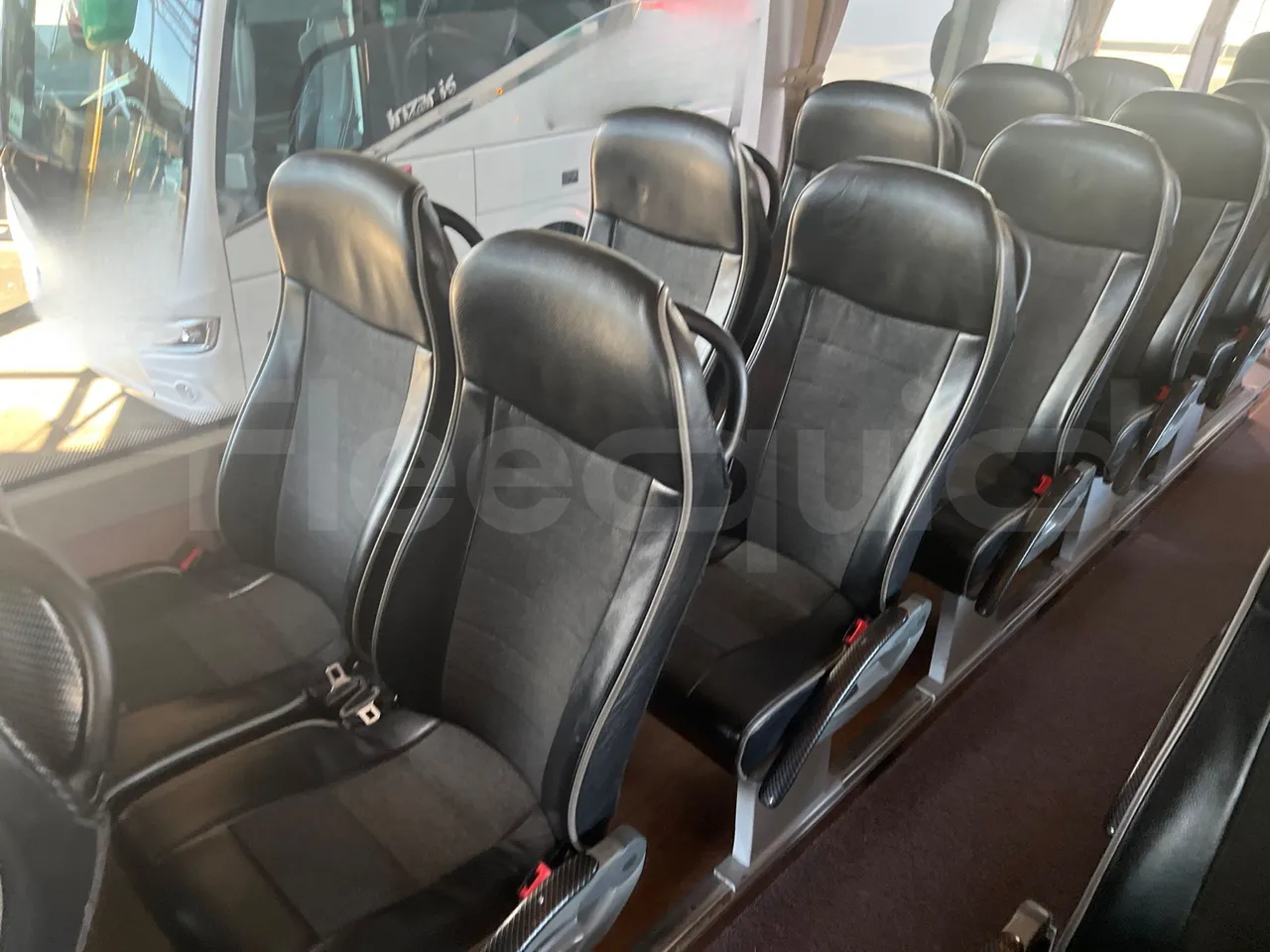 Iveco Magelys   SFR2XX QC M8CU - Euro6 - 294Kw - 12,830mt - single seat detail