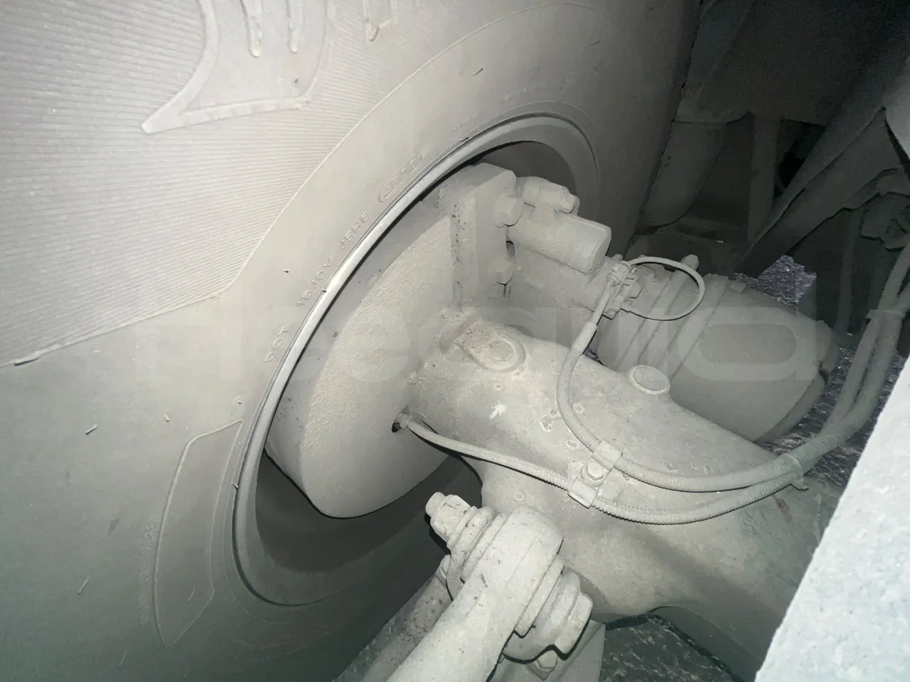 Iveco Magelys   SFR2XX QC M8CU - Euro6 - 294Kw - 12,830mt - axle 2 discs left