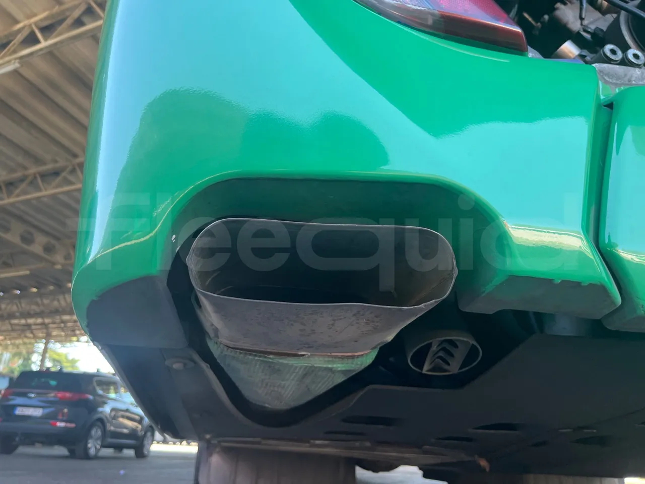 Iveco Magelys   SFR2XX QC M8CU - Euro6 - 294Kw - 12,830mt - exhaust photo