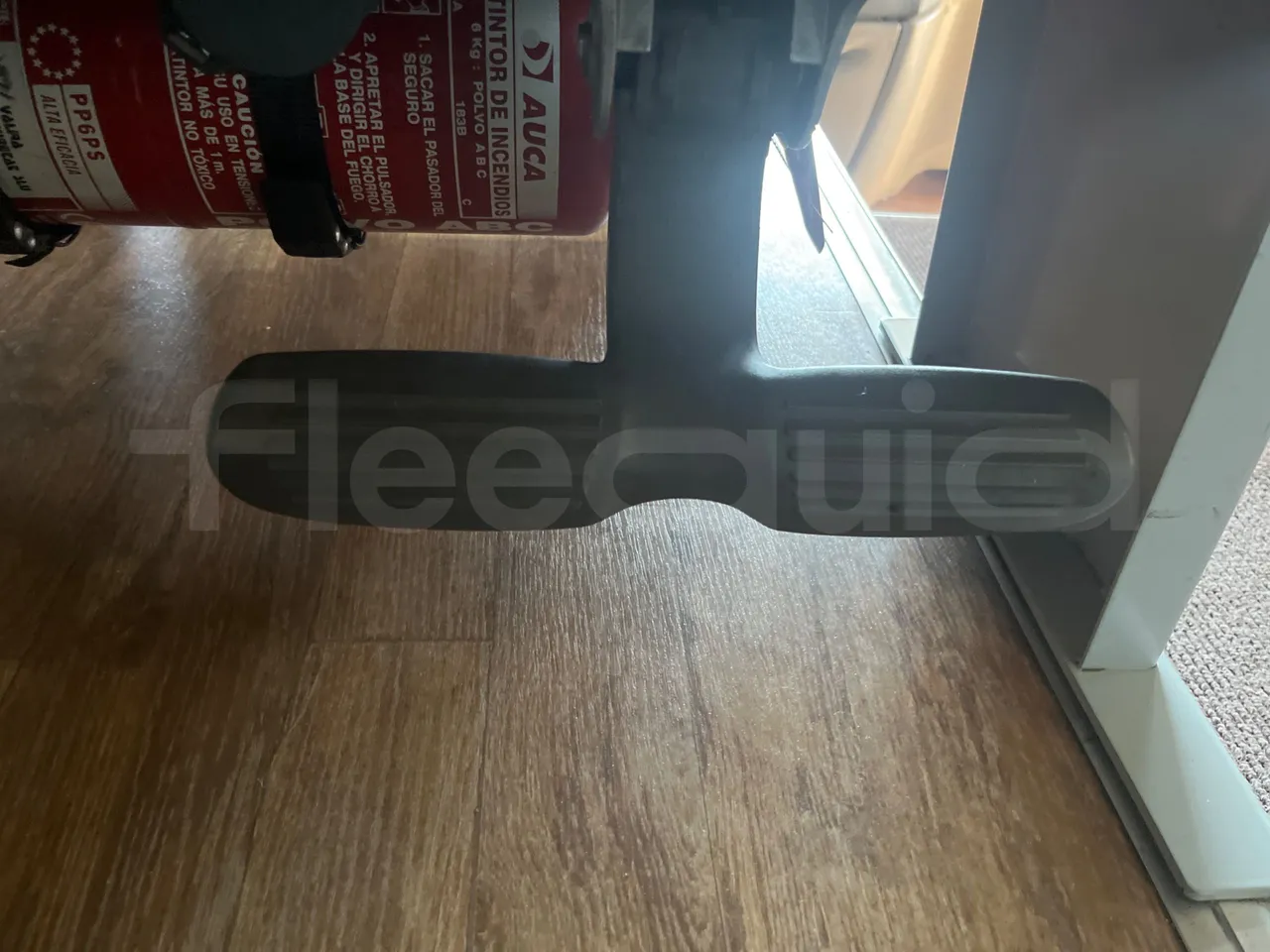 Iveco Magelys   SFR2XX QC M8CU - Euro6 - 294Kw - 12,830mt - footrest detail photo