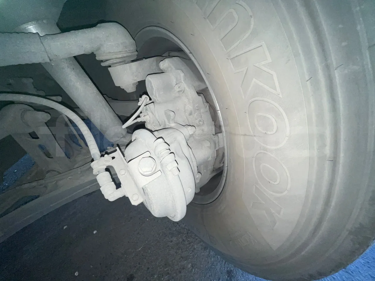 Iveco Magelys   SFR2XX QC M8CU - Euro6 - 294Kw - 12,830mt - front brake calipers left