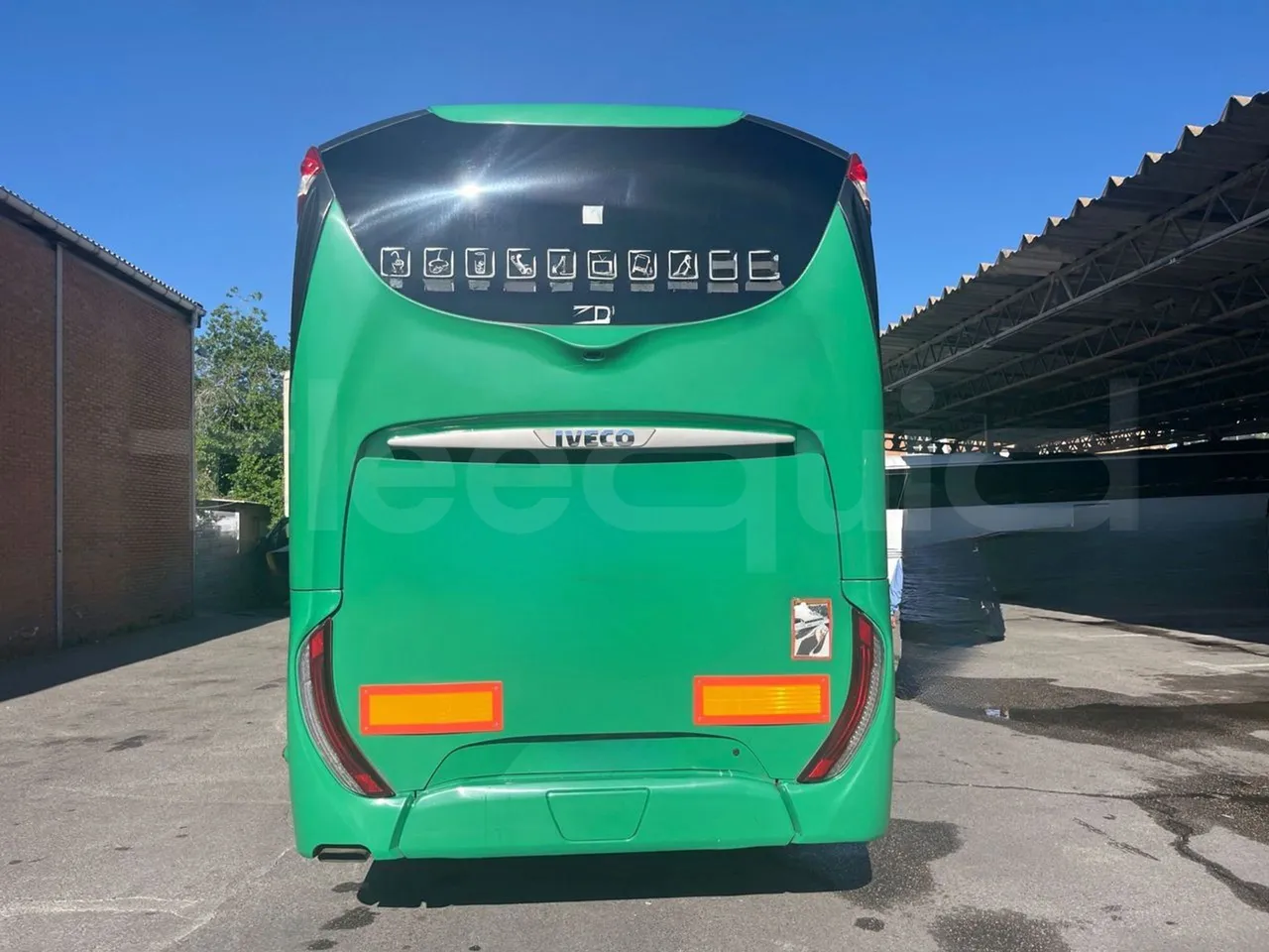 Iveco Magelys   SFR2XX QC M8CU - Euro6 - 294Kw - 12,830mt - rear hatch closed