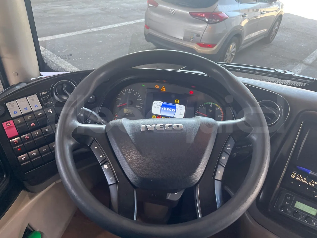 Iveco Magelys   SFR2XX QC M8CU - Euro6 - 294Kw - 12,830mt - steering wheel photo