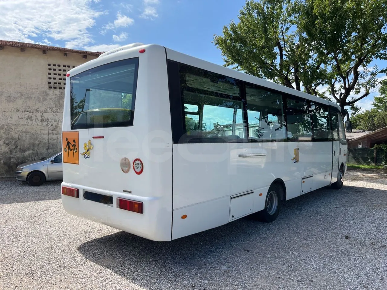 Mercedes-Benz Vario 818S/82 - EUR5 - 130kW - 8.92m - 3/4 right rear doors closed