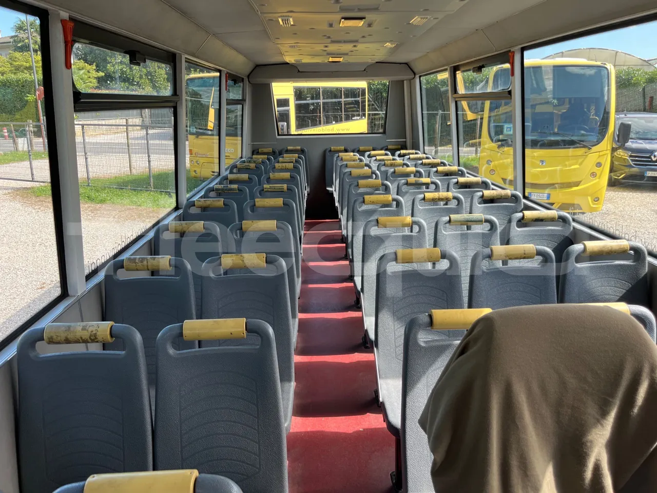 Mercedes-Benz Vario 818S/82 - EUR5 - 130kW - 8.92m - interior reverse seats driver height (mandatory for bus to scrap)