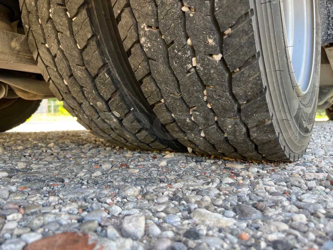 Mercedes-Benz Vario 818S/82 - EUR5 - 130kW - 8.92m - tread condition second axle tires right