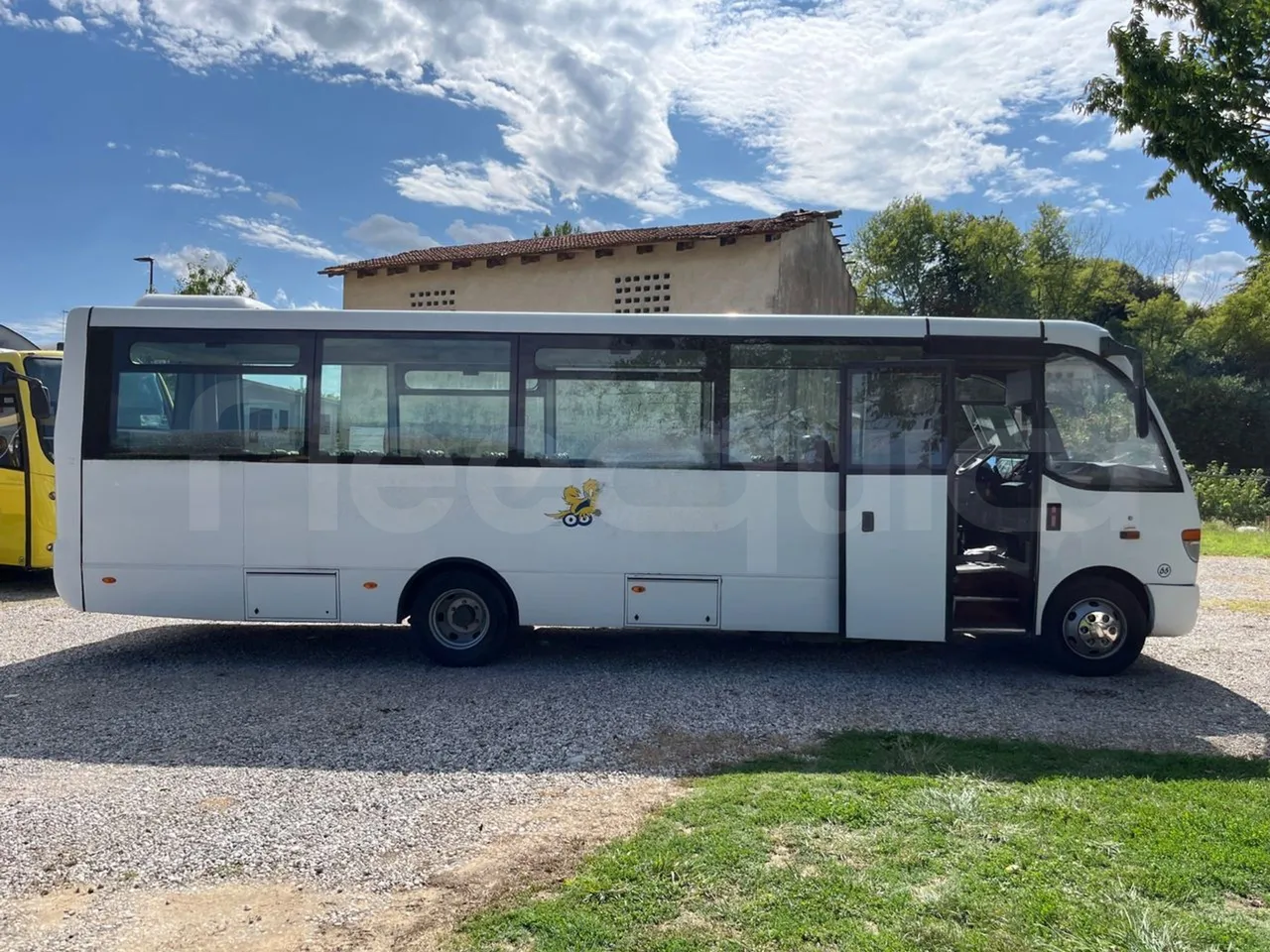 Mercedes-Benz Vario 818S/82 - EUR5 - 130kW - 8.92m - right side doors open