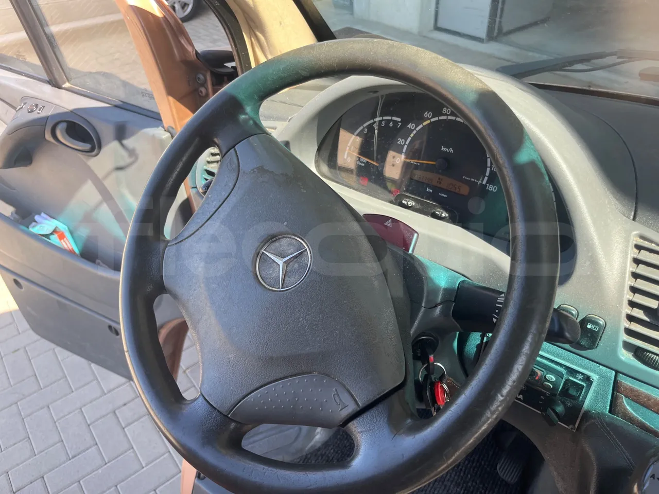 Mercedes-Benz Sprinter 416CD - EUR3 - 115kW - 6.995 - command unit indicators