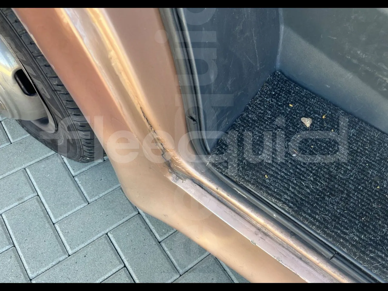 Mercedes-Benz Sprinter 416CD - EUR3 - 115kW - 6.995 - 3/4 right rear doors open