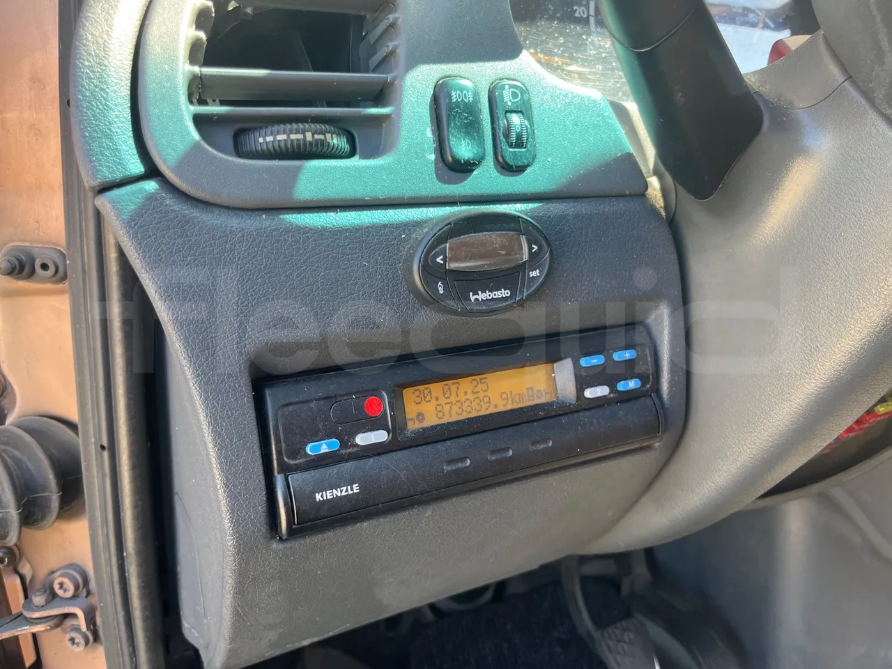 Mercedes-Benz Sprinter 416CD - EUR3 - 115kW - 6.995 - driver microphone accessories photo