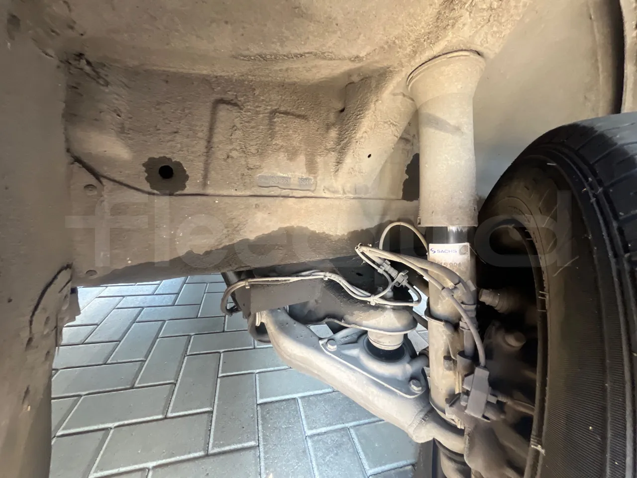 Mercedes-Benz Sprinter 416CD - EUR3 - 115kW - 6.995 - axle 2 caliper brakes right