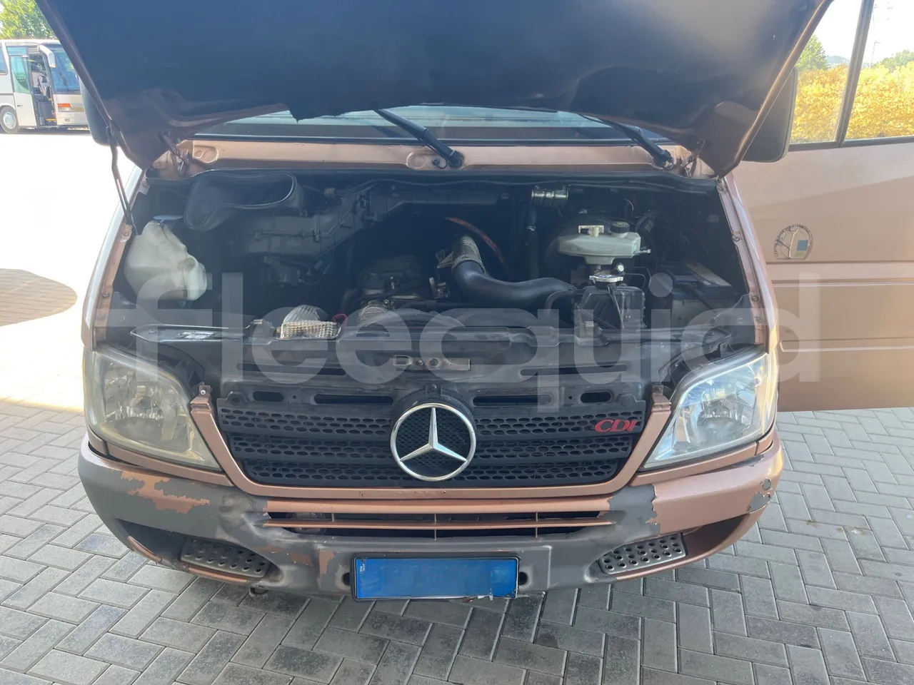 Mercedes-Benz Sprinter 416CD - EUR3 - 115kW - 6.995 - rear hatch open (mandatory for bus to scrap)