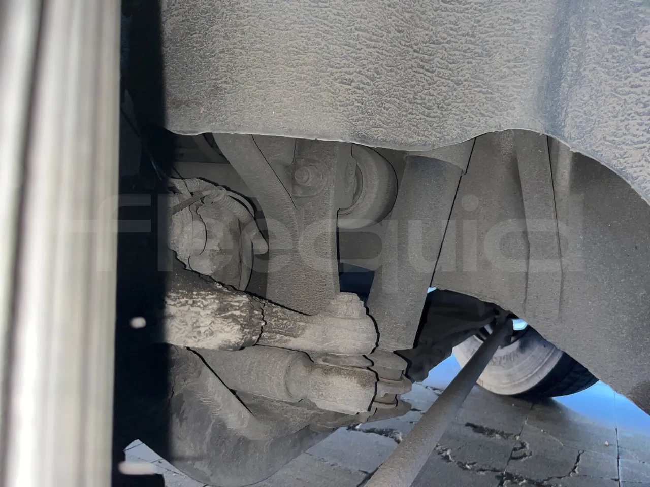 Otokar Navigo G240S35 - EUR4 - 176kW - 9.174m - front shock absorbers left