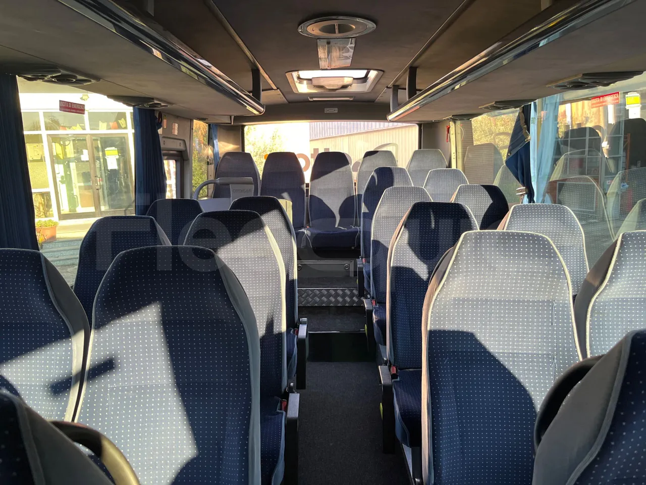 Otokar Navigo G240S35 - EUR4 - 176kW - 9.174m - reverse view middle aisle