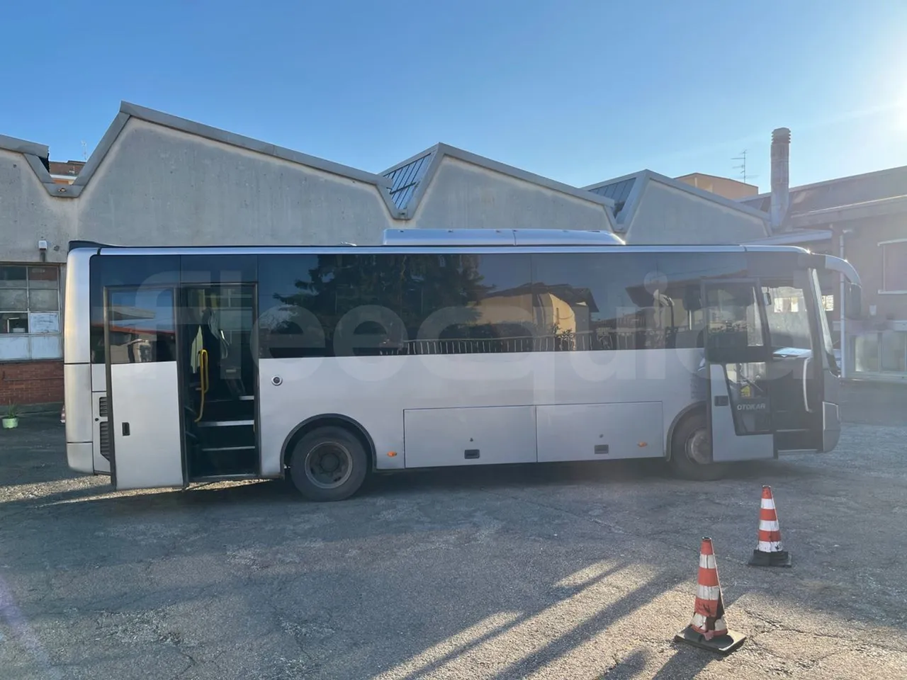 Otokar Navigo G240S35 - EUR4 - 176kW - 9.174m - right side doors open