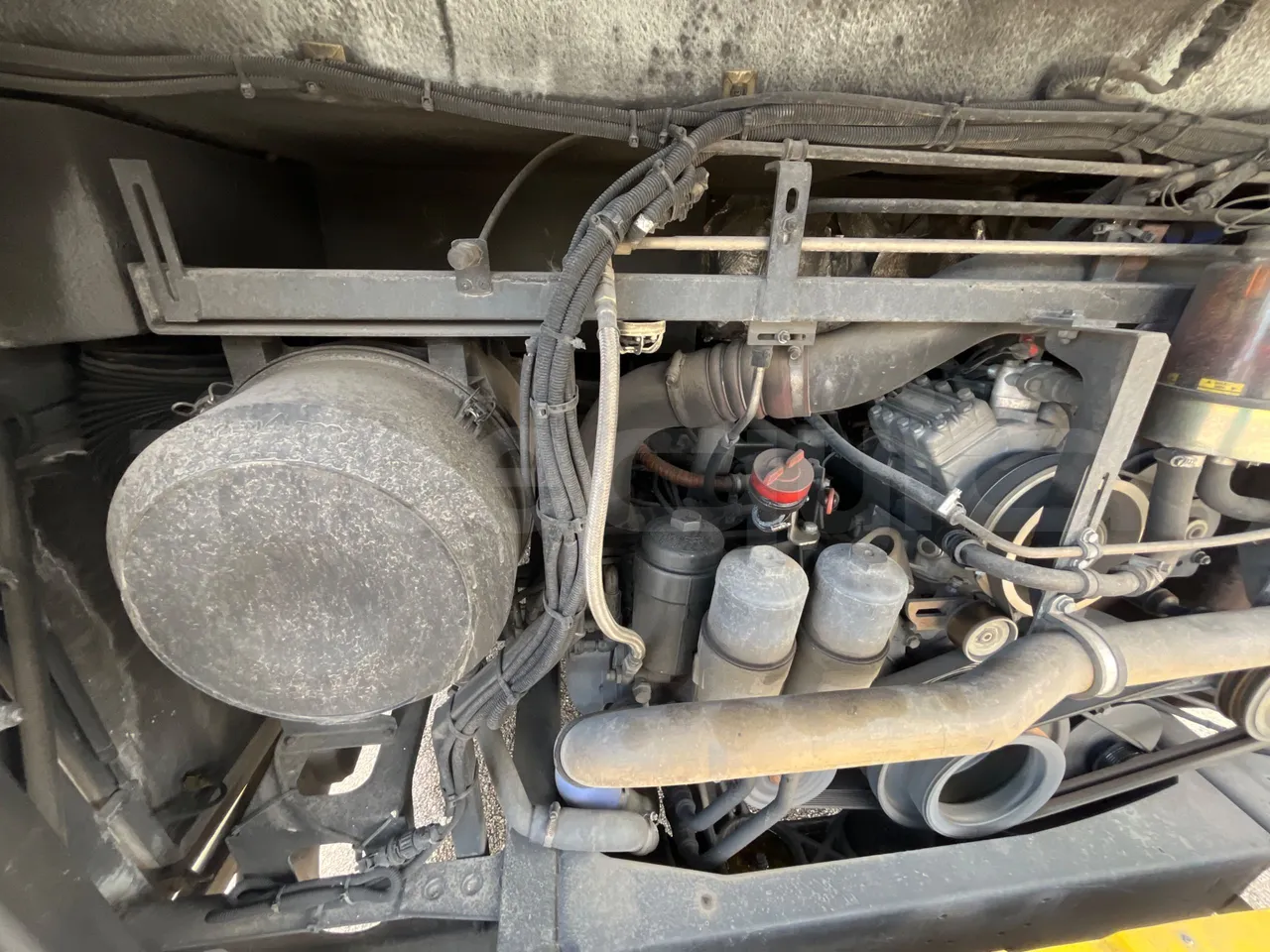 Mercedes-Benz OC500LE 1830H - EUR4 - 220kW - 12.800m - engine plate photo
