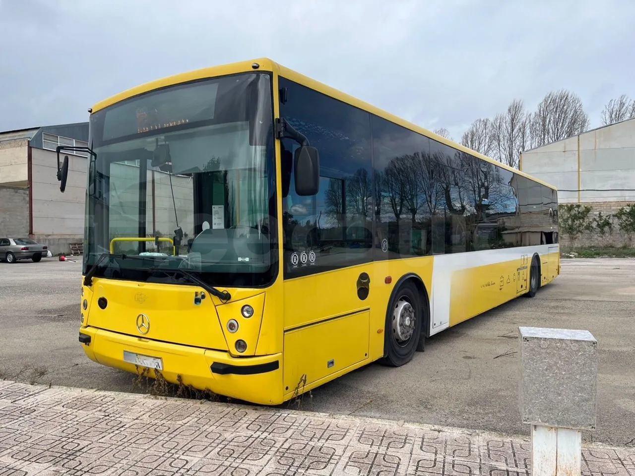 Mercedes-Benz OC500LE 1830H - EUR4 - 220kW - 12.800m - 3/4 front left