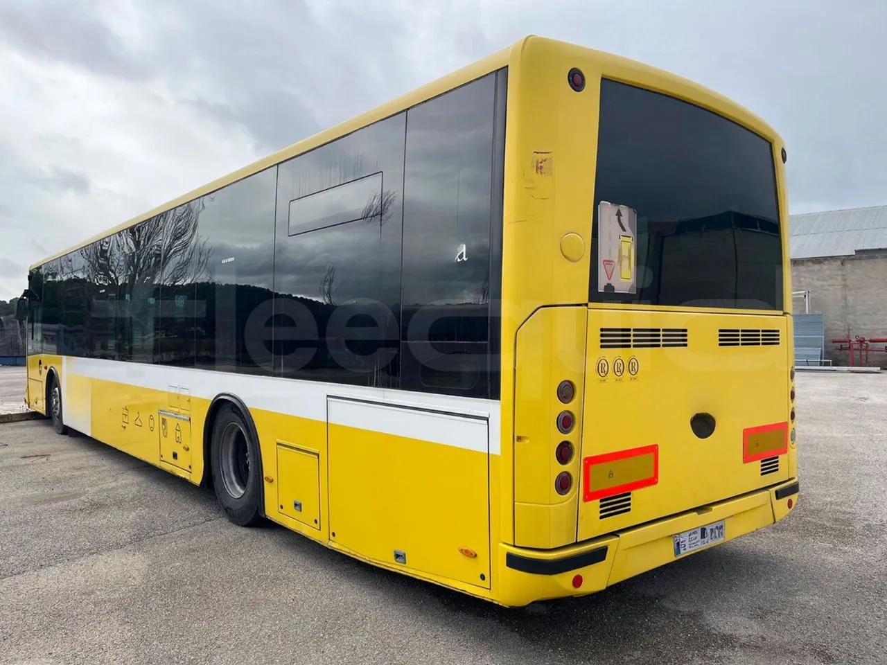 Mercedes-Benz OC500LE 1830H - EUR4 - 220kW - 12.800m - 3/4 left rear side