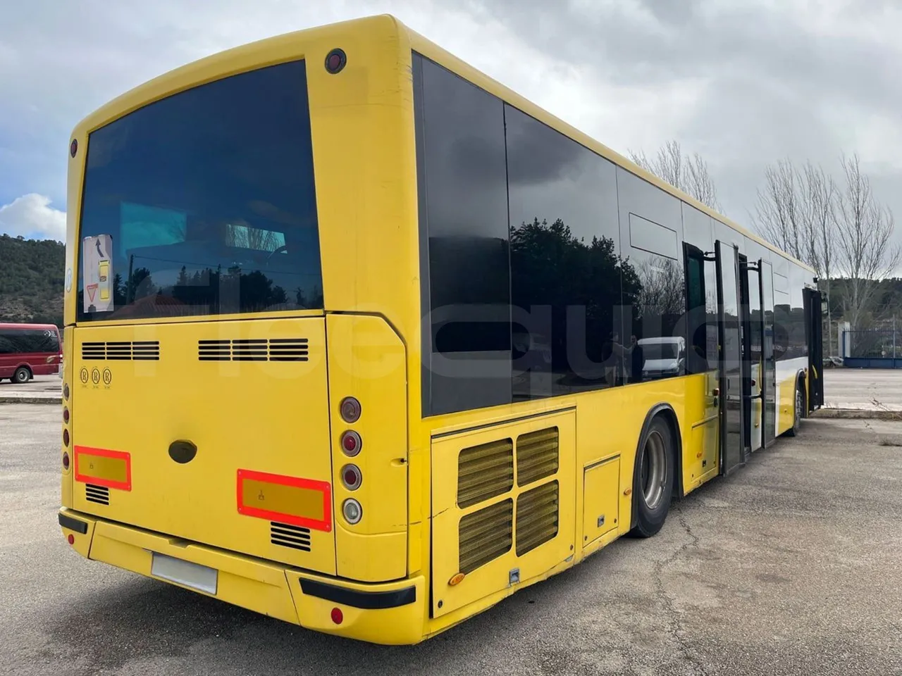 Mercedes-Benz OC500LE 1830H - EUR4 - 220kW - 12.800m - 3/4 right rear doors open