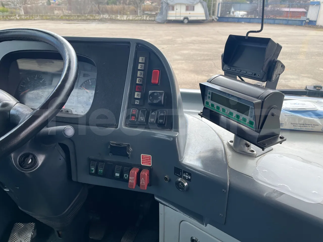 Mercedes-Benz OC500LE 1830H - EUR4 - 220kW - 12.800m - radio accessories photo
