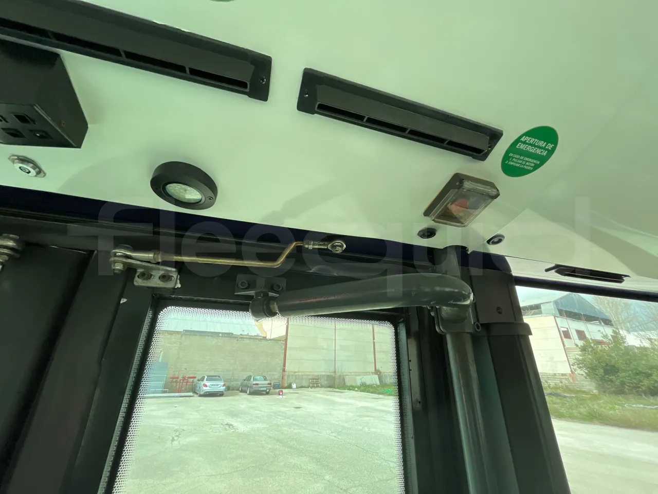 Mercedes-Benz OC500LE 1830H - EUR4 - 220kW - 12.800m - seat brackets photo