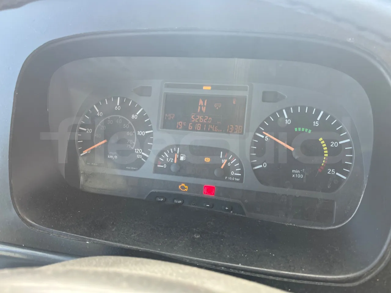 Mercedes-Benz OC500LE 1830H - EUR4 - 220kW - 12.800m - dashboard lights on