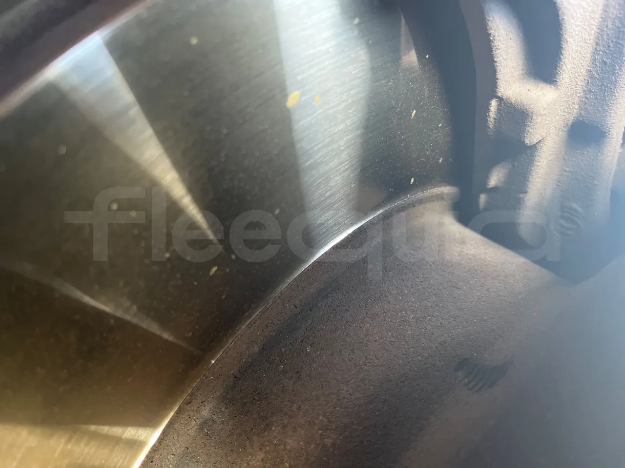 Mercedes-Benz OC500LE 1830H - EUR4 - 220kW - 12.800m - front discs left