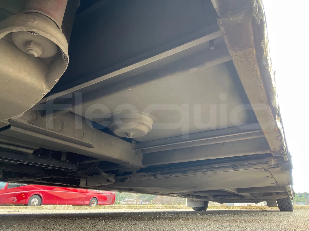 Mercedes-Benz OC500LE 1830H - EUR4 - 220kW - 12.800m - axel 3 shock absorbers 1 right