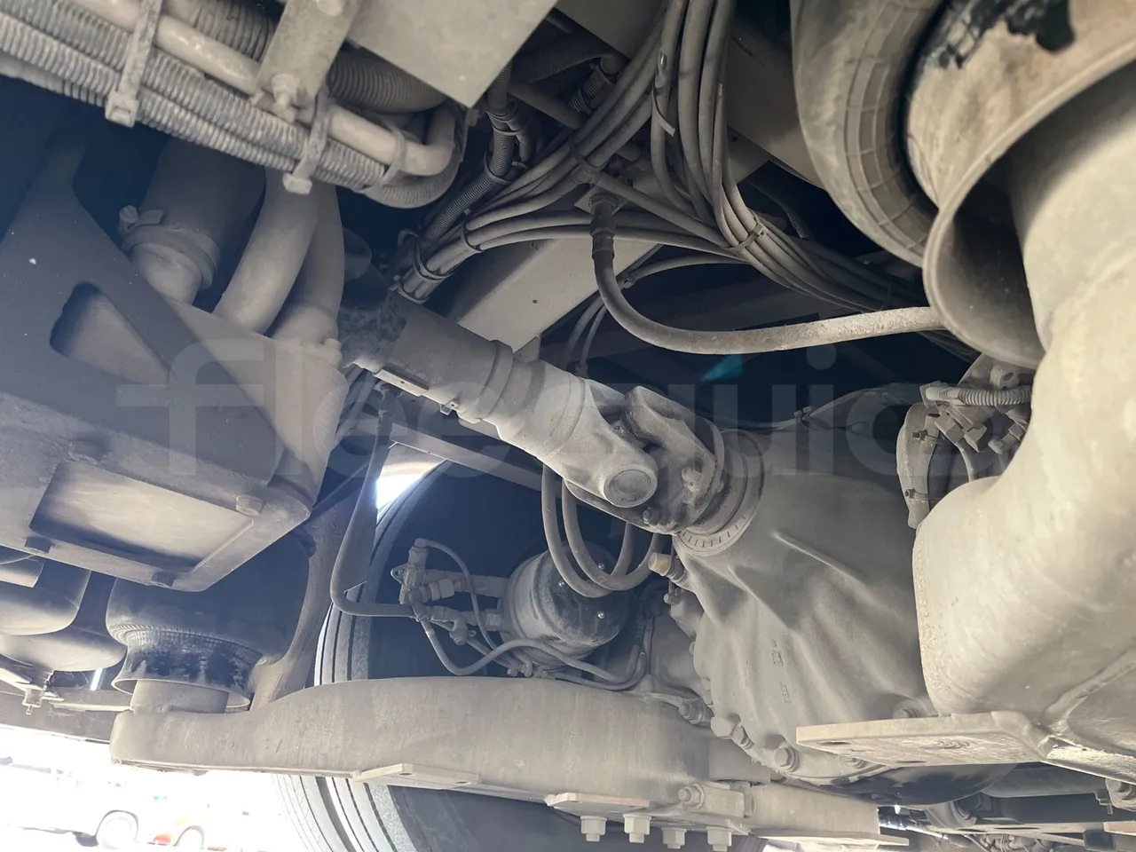Mercedes-Benz OC500LE 1830H - EUR4 - 220kW - 12.800m - axel 3 shock absorbers 2 right