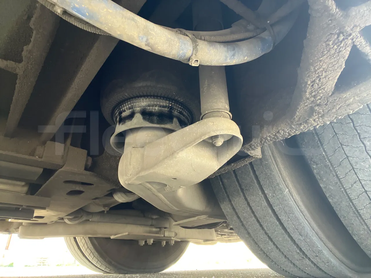 Mercedes-Benz OC500LE 1830H - EUR4 - 220kW - 12.800m - axle 2 shock absorbers 1 right