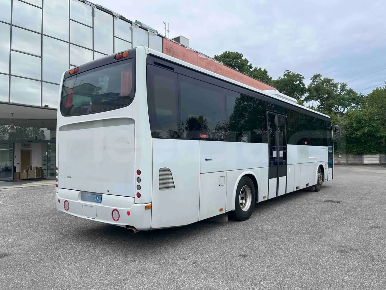 Iveco Crossway SFR160 - Euro5 - 280KW - 11.955mt - 3/4 right rear doors closed